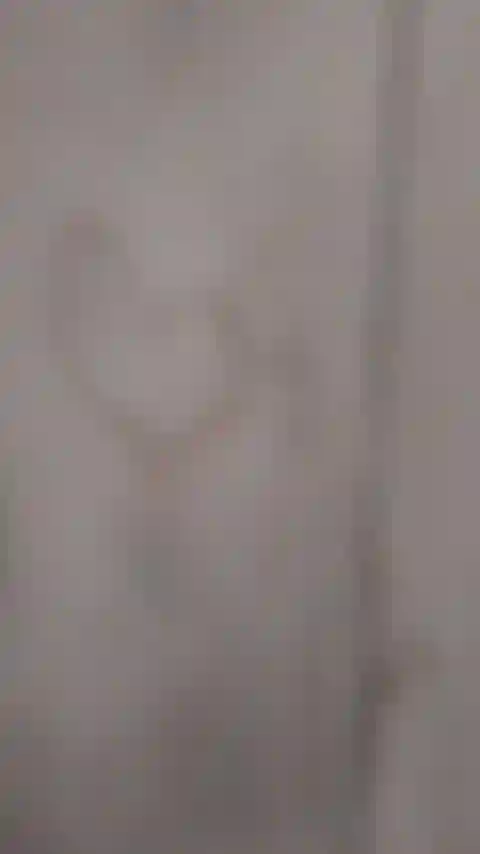 Komm mit mir zum duschen, es ist heiß hier drin. Würde.