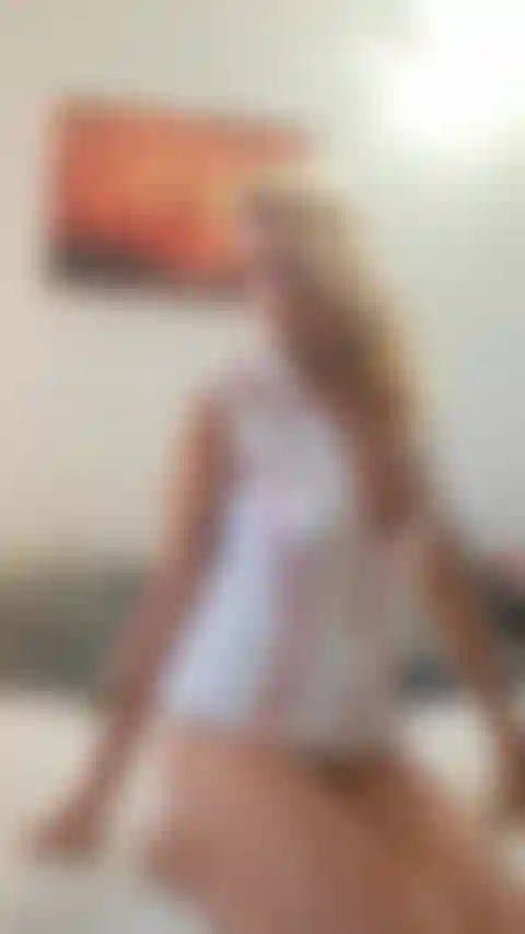 Vergnügen mit dildo und orgasmus.