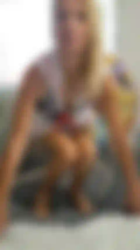 Mein dildo in meinem arsch und ein orgasmus.