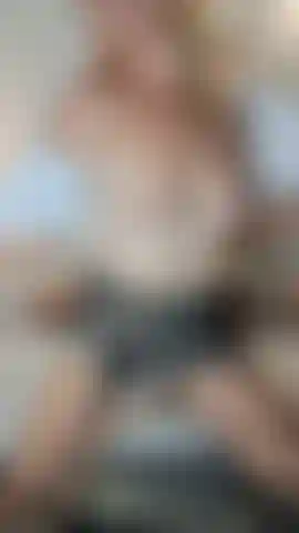 Careese, squirt, sodomie und orgasmus.