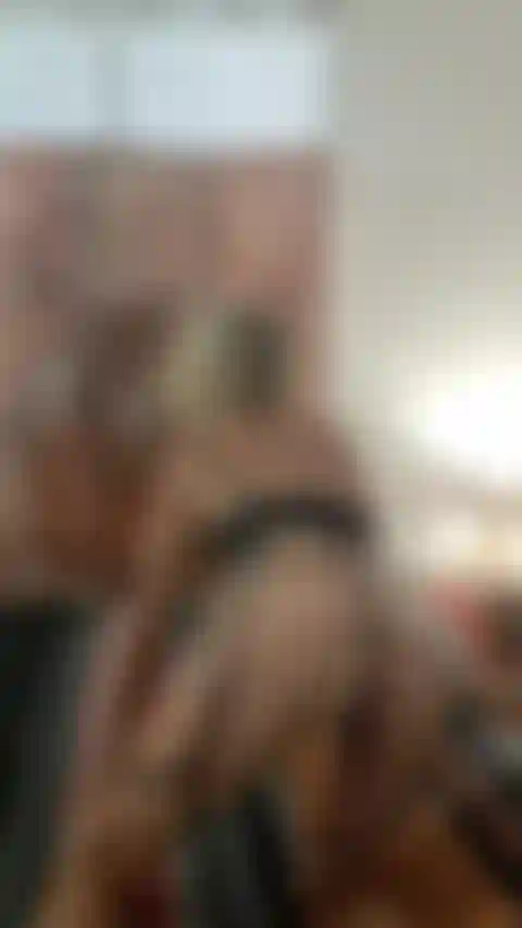 Ich spiele mit meinem dildo.