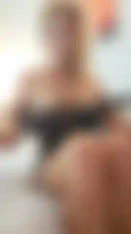 Ich genieße diesen orgasmus.