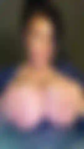 Magst du große, saftige titten?