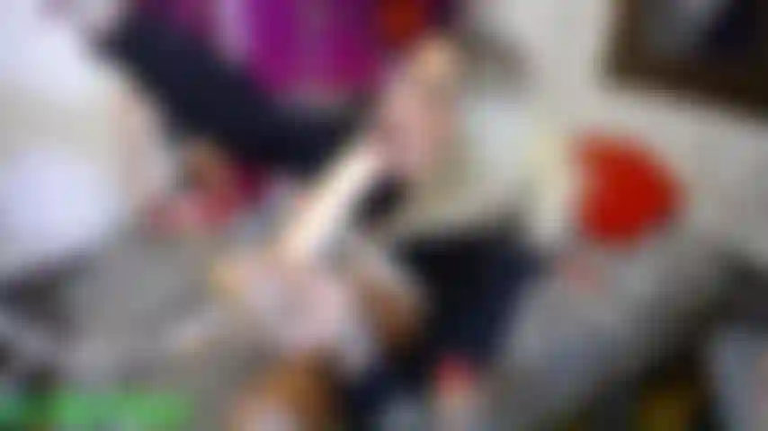 Die einen sauberen sklaven aus meinem mund und meiner muschi mit creampie reinigt.