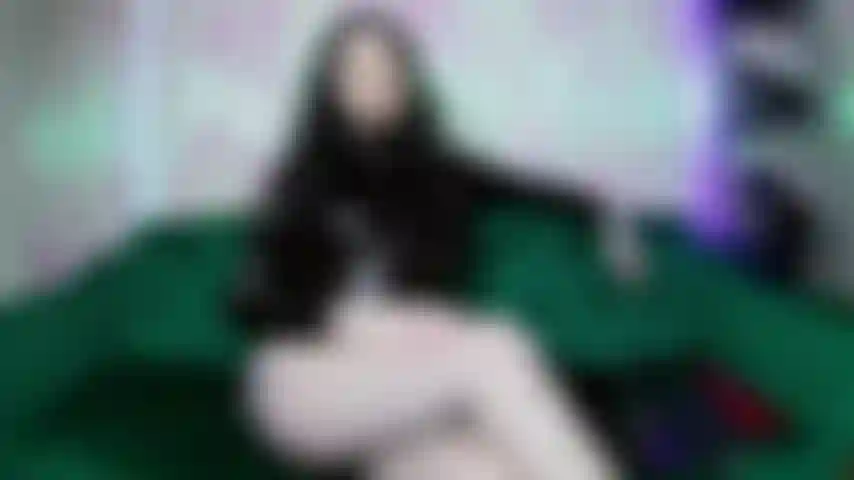 Oben-ohne-kragen-sextortion.