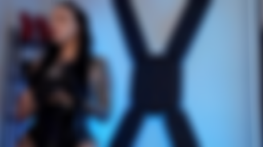 Bisexueller strap-on mit aroma.